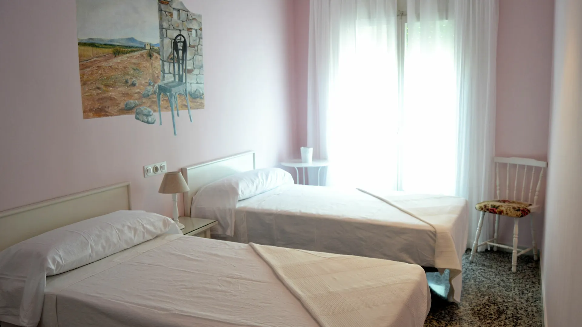 Hostal Isabel II Figueres  Figueres (Girona)